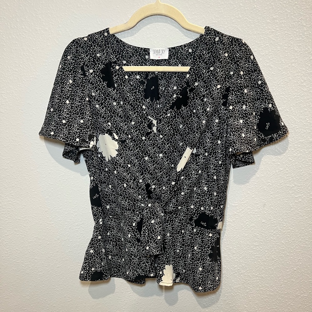 Sienna Sky Women’s Black and White Top Size M